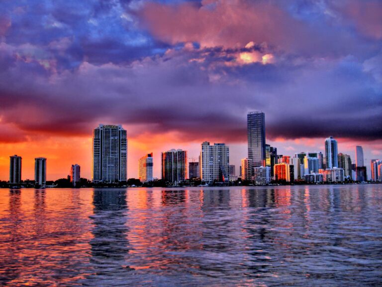 10 Reasons to Move to Florida