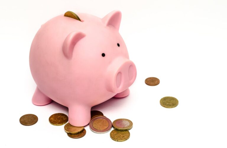How to Minimize Risk When Renting to Tenants with Poor Credit