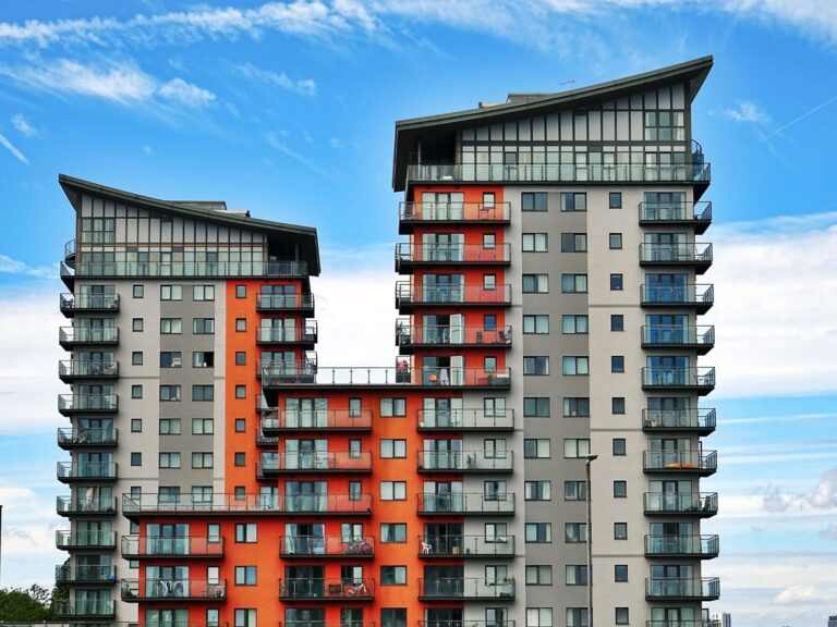 How Can Property Managers Use Technology to Attract and Retain Tenants